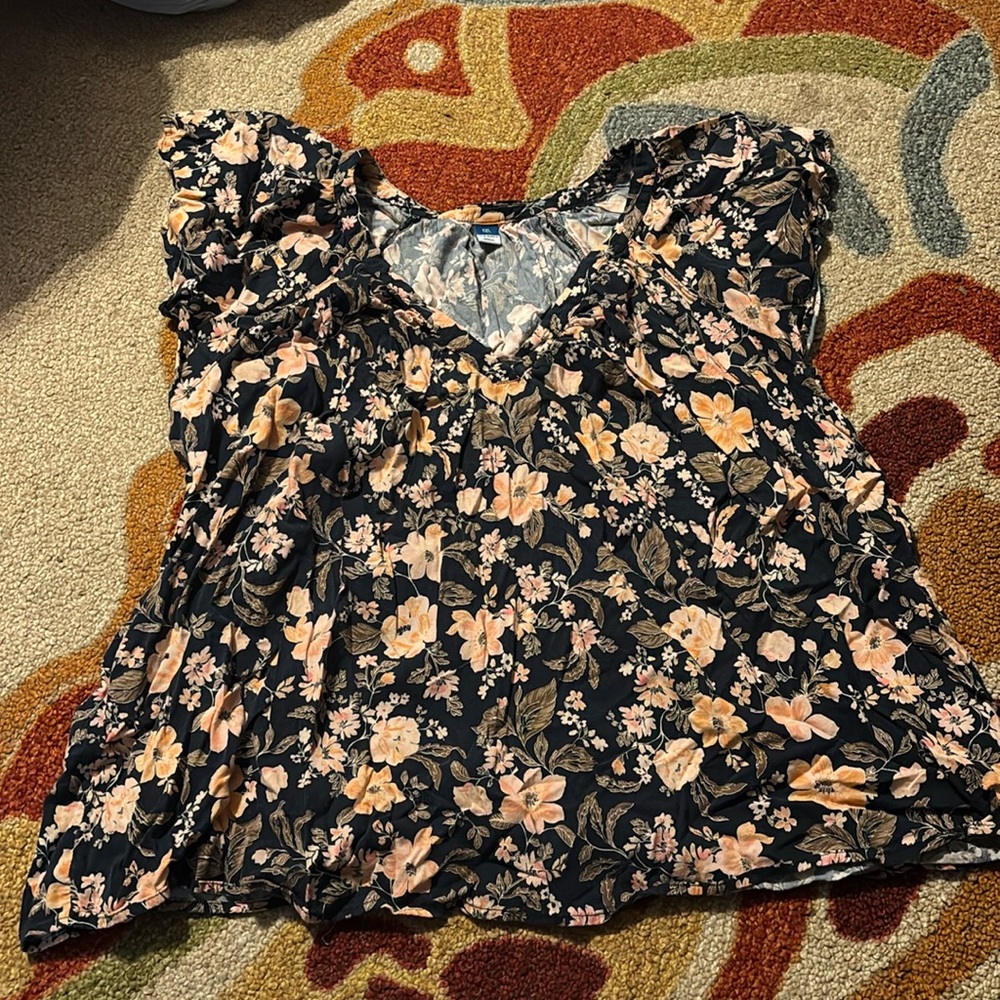 Women’s floral top